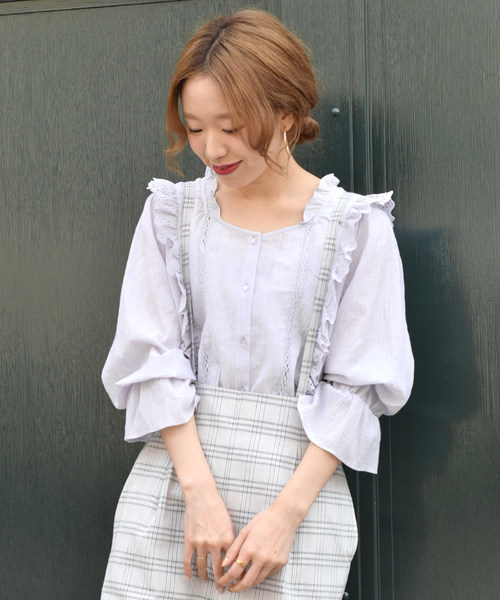 w closet（ダブルクローゼット）の「スワトー刺繍ショート丈フリル