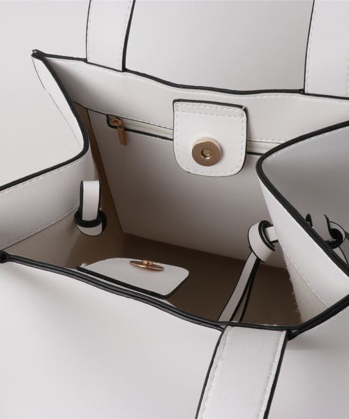 KOBE LETTUCE（コウベレタス）の「サイドフリンジフェイクレザートートバッグ（トートバッグ・レディース・オフホワイト/ベージュ/イエロー/ブラック・FREE）」の7枚目の写真