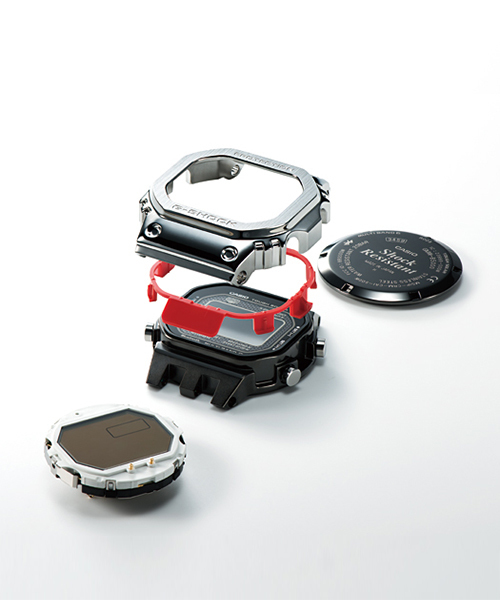 G-SHOCK(ジーショック)の「CASIO G-SHOCK ORIGIN FULLMETAL GMW-B5000GD(デジタル腕時計・メンズ・ブラック/ゴールド・FREE)」の4枚目の写真