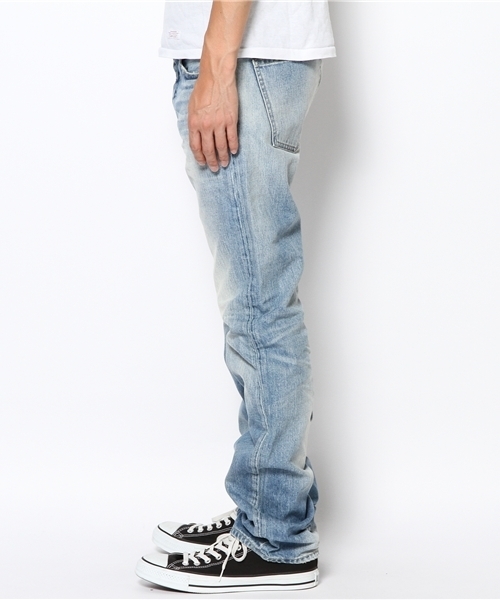 BEAMS（ビームス）の「RED CARD×BEAMS / 別注 スリムストレート（デニムパンツ・メンズ・サックスブルー・28/29/30/31/32/33）」の2枚目の写真