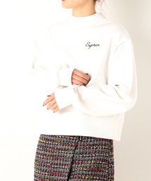 刺繍入りハイネックスウェット