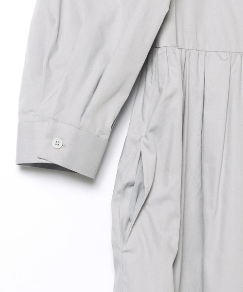 CAROLINA GLASER（カロリナ グレイサー）の「CAROLINA GLASER / 開襟シャツ ワンピース（ワンピース・レディース・ライトグレー・ONE SIZE）」の6枚目の写真