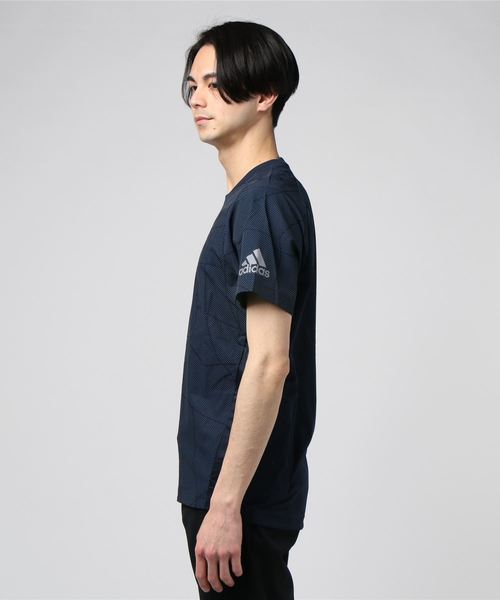 adidas(アディダス)の「アディダス M4T ネットグラフィック Tシャツ(Tシャツ/カットソー・メンズ・ブラック/ネイビー/ブラウン・M/L/S/XL/XXL)」の10枚目の写真