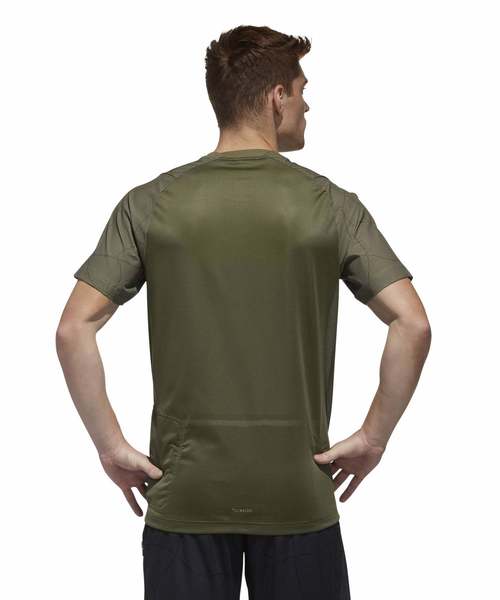 adidas(アディダス)の「アディダス M4T ネットグラフィック Tシャツ(Tシャツ/カットソー・メンズ・ブラック/ネイビー/ブラウン・M/L/S/XL/XXL)」の8枚目の写真