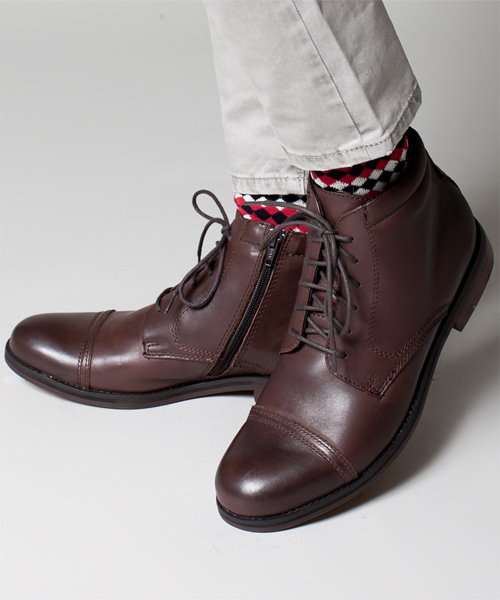 NANO universe(ナノユニバース)の「PETER&CO./ ストレートチップ6ホールサイドZIP(ブーツ・メンズ・ブラック/ダークブラウン・40/41/42)」の1枚目の写真