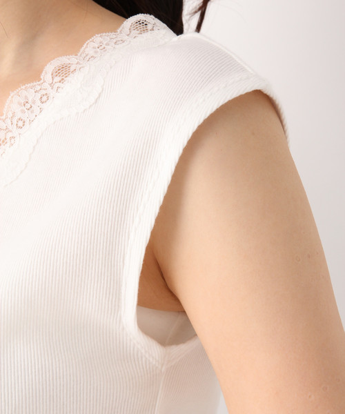 GLOBAL WORK（グローバルワーク）の「BEAUTEEレースVフレンチT/824919（Tシャツ/カットソー・レディース・ホワイト/ブラック/その他/ベージュ・SMALL/LARGE/MEDIUM）」の11枚目の写真