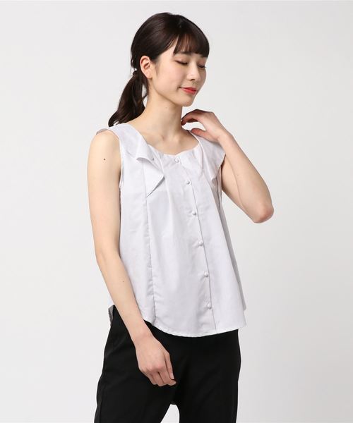 TRUDEA(トルディア)の「ラッフルスリーブストライプブラウス(シャツ/ブラウス・レディース・ホワイト×グレー/ベージュ/ホワイト/ホワイト×イエロー/ホワイト×ネイビー・LARGE/MEDIUM)」の2枚目の写真