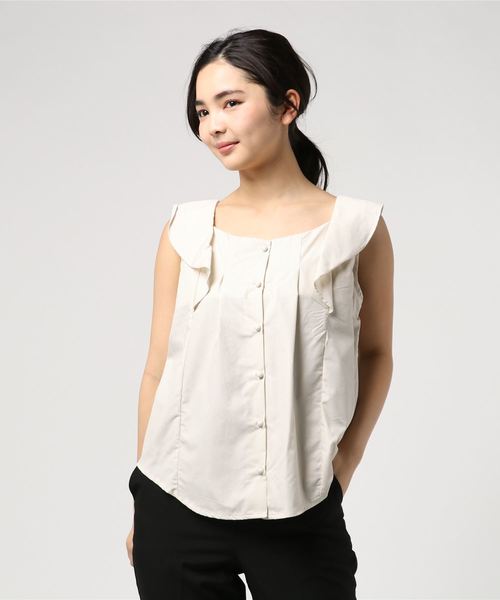TRUDEA(トルディア)の「ラッフルスリーブストライプブラウス(シャツ/ブラウス・レディース・ホワイト×グレー/ベージュ/ホワイト/ホワイト×イエロー/ホワイト×ネイビー・LARGE/MEDIUM)」の4枚目の写真