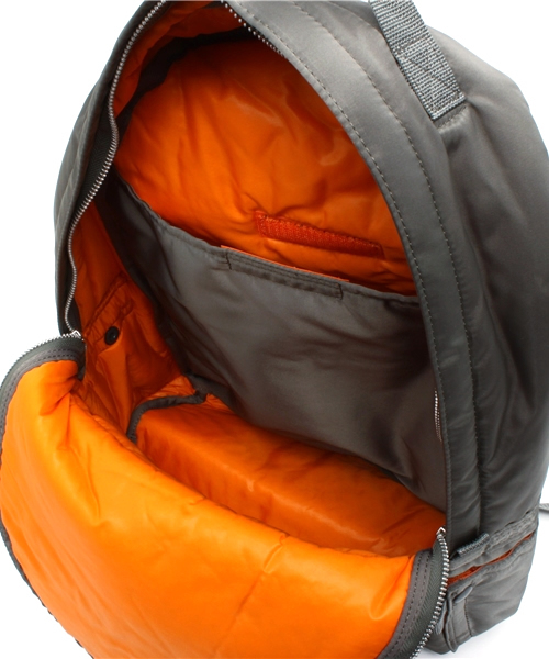 PORTER（ポーター）の「PORTER TANKER DAY PACK <B印 YOSHIDA SELECT>（バックパック/リュック・メンズ・ブラック系その他・ONE SIZE）」の7枚目の写真