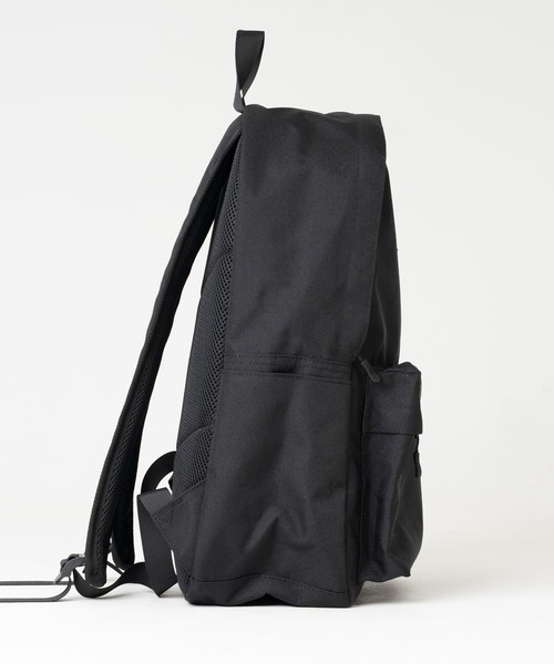 FILA（フィラ）の「【FILA/フィラ】スタンダードデイパック ボックスロゴ A4収納可 大容量 バッグパック 20L（バックパック/リュック・レディース・ブラック/ブラック×レッド/トリコロール/ピンク/ブラック×グリーン/ブラック系1/アイボリー/ブラック系2・FREE）」の10枚目の写真