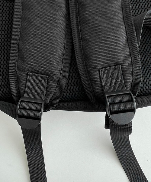 FILA（フィラ）の「【FILA/フィラ】スタンダードデイパック ボックスロゴ A4収納可 大容量 バッグパック 20L（バックパック/リュック・レディース・ブラック/ブラック×レッド/トリコロール/ピンク/ブラック×グリーン/ブラック系1/アイボリー/ブラック系2・FREE）」の22枚目の写真