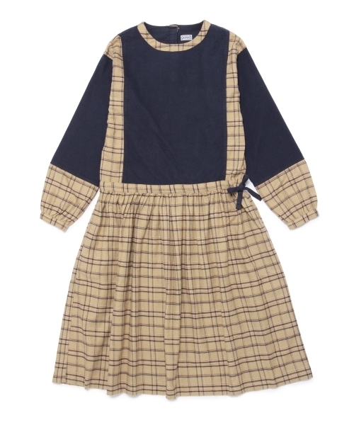 BEAMS BOY(ビームスボーイ)の「BEAMS BOY / ソリッド チェック 切替ワンピース(ワンピース・レディース・ベージュ/ネイビー・ONE SIZE)」の18枚目の写真