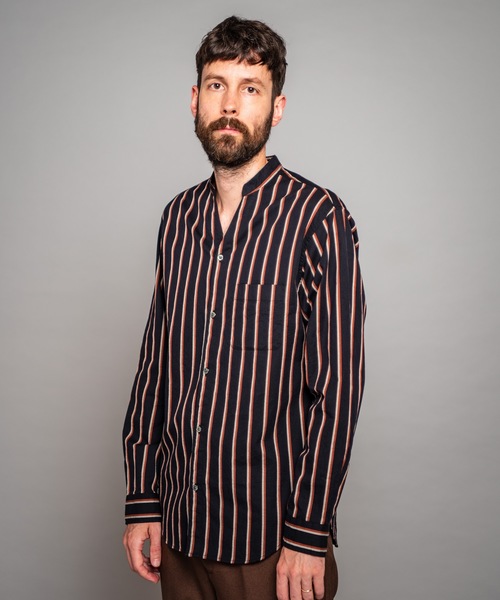 MR.OLIVE(ミスターオリーブ)の「レジメンタル ストライプコットン / スタンドカラー スキッパーシャツ(シャツ/ブラウス・メンズ・ネイビー/グレー・SMALL/MEDIUM/LARGE)」の2枚目の写真