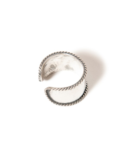 glamb(グラム)の「Piping fork ring / パイピングフォークリング(リング・メンズ・シルバー/ゴールド・FREE)」の4枚目の写真