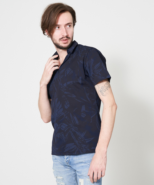 5351 POUR LES HOMMES（ゴーサンゴーイチプールオム）の「スキッパーモクロディーフラワープリント（Tシャツ/カットソー・メンズ・ライトグレー/ブラック/ネイビー・44/46/48/50）」の2枚目の写真
