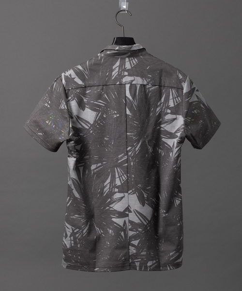 5351 POUR LES HOMMES（ゴーサンゴーイチプールオム）の「スキッパーモクロディーフラワープリント（Tシャツ/カットソー・メンズ・ライトグレー/ブラック/ネイビー・44/46/48/50）」の4枚目の写真