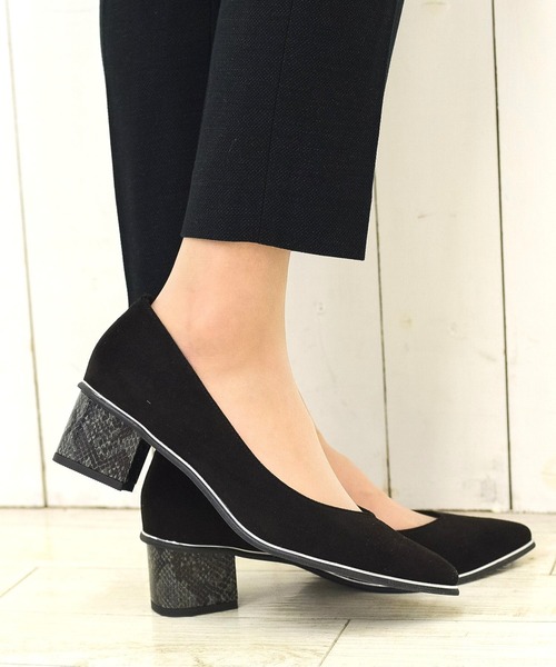 NEUE THE MARKET(ノイエザマーケット)の「ポインテッドトゥチャンキーヒールパンプス/91402【日本製】(パンプス・レディース・ブルー/ピンク/ブラック/ダークベージュ/グリーン・24.5cm/24cm/23.5cm/22.5cm/23cm)」の22枚目の写真