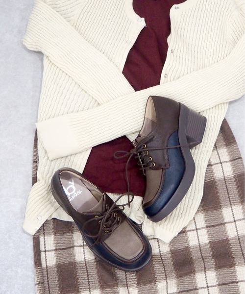 byあしながおじさん（バイアシナガオジサン）の「厚底モカレースアップシューズ　-8980565（ドレスシューズ・レディース・ブラック/ブラウン/カーキ/ライトベージュ/ネイビー/ブルー/ダークブラウン/キャメル/ダークブルー・22.5cm/23.5cm/24.5cm/23.0cm/24.0cm）」の21枚目の写真