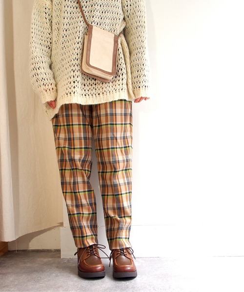 byあしながおじさん（バイアシナガオジサン）の「厚底モカレースアップシューズ　-8980565（ドレスシューズ・レディース・ブラック/ブラウン/カーキ/ライトベージュ/ネイビー/ブルー/ダークブラウン/キャメル/ダークブルー・22.5cm/23.5cm/24.5cm/23.0cm/24.0cm）」の19枚目の写真