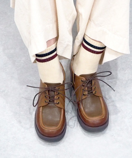 byあしながおじさん（バイアシナガオジサン）の「厚底モカレースアップシューズ　-8980565（ドレスシューズ・レディース・ブラック/ブラウン/カーキ/ライトベージュ/ネイビー/ブルー/ダークブラウン/キャメル/ダークブルー・22.5cm/23.5cm/24.5cm/23.0cm/24.0cm）」の16枚目の写真