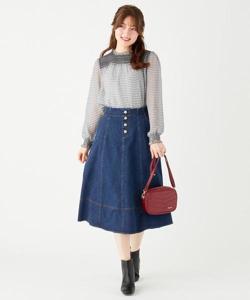 Feroux(フェルゥ)の「【洗える】スモッキング ブラウス(シャツ/ブラウス・レディース・ブラック系3/ローズ系3/アイボリー系/ライトグリーン系・2)」の8枚目の写真