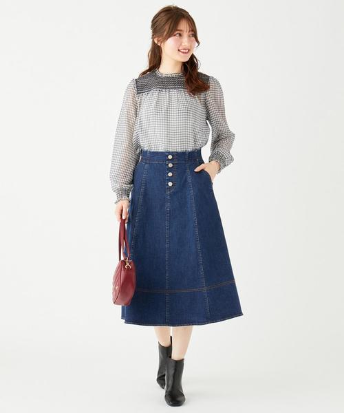 Feroux(フェルゥ)の「【洗える】スモッキング ブラウス(シャツ/ブラウス・レディース・ブラック系3/ローズ系3/アイボリー系/ライトグリーン系・2)」の9枚目の写真