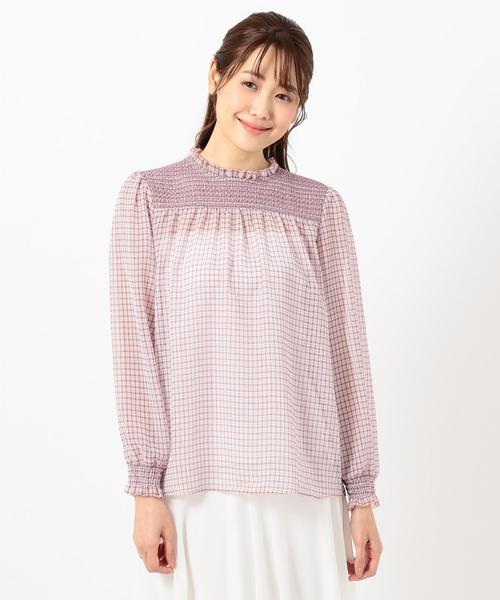 Feroux(フェルゥ)の「【洗える】スモッキング ブラウス(シャツ/ブラウス・レディース・ブラック系3/ローズ系3/アイボリー系/ライトグリーン系・2)」の13枚目の写真