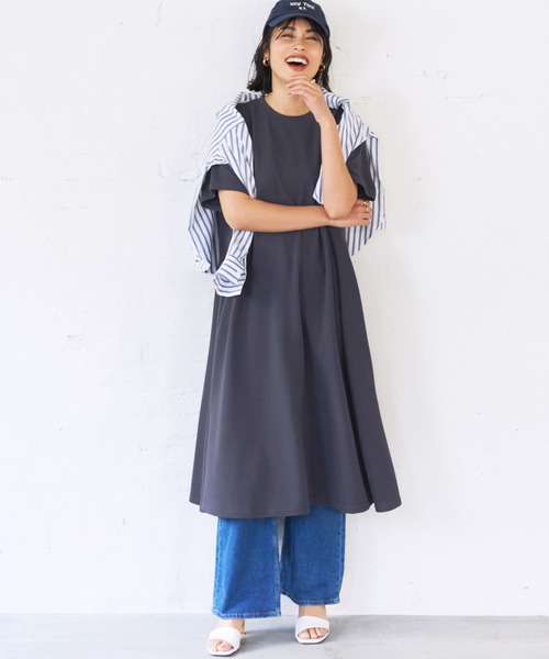 coca（coca）（コカ）の「＼新色登場／エンボス加工半袖ワンピース（ワンピース・レディース・ホワイト/ブラック/ダークベージュ/ネイビー・ONE SIZE/M/L）」の4枚目の写真