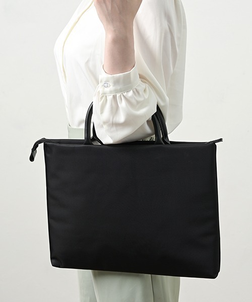 Fun & Daily(ファンアンドデイリー)の「F&D : 13インチ Waterproof PC Bag(ビジネスバッグ・メンズ・ブラック/ネイビー/ブラック系その他/ブルー系その他・FREE)」の16枚目の写真