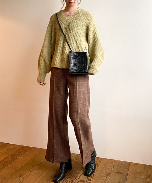 archives（アルシーヴ）の「片畦Vネック袖ボリュームプルオーバー（ニット/セーター・レディース・ベージュ/ブルー/グリーン・MEDIUM）」の10枚目の写真