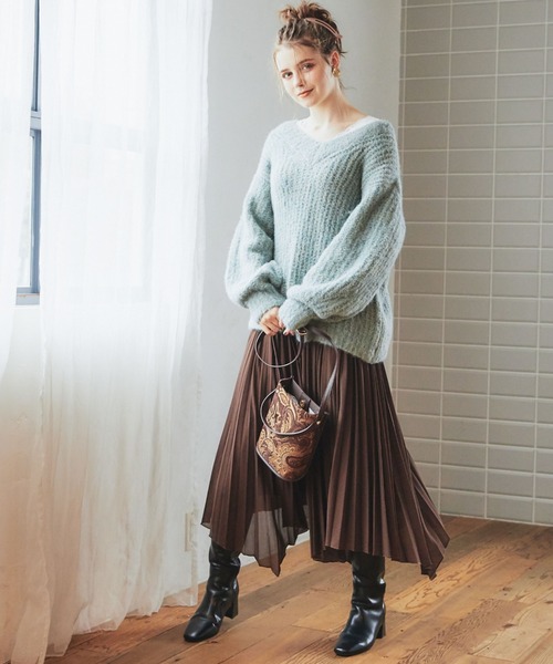 archives（アルシーヴ）の「片畦Vネック袖ボリュームプルオーバー（ニット/セーター・レディース・ベージュ/ブルー/グリーン・MEDIUM）」の4枚目の写真