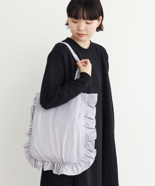 I am I in fact...（アイアムアイインファクト）の「_ナイロンフリルバッグ（トートバッグ・レディース・ブラック/ブラウン/グレー/アイボリー/レッド/その他・FREE）」の19枚目の写真