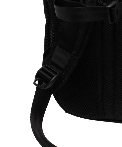 NEW ERA（ニューエラ）の「WEGO/NEW ERAバックパック（バックパック/リュック・メンズ・ブラック・FREE）」の4枚目の写真