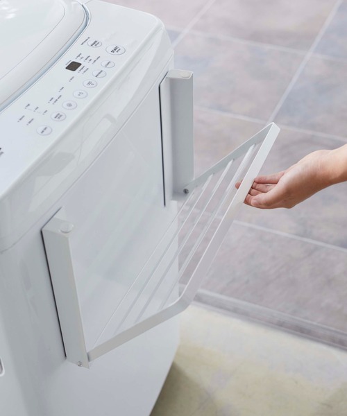 TIMELESS COMFORT（タイムレスコンフォート）の「tower（タワー）洗濯機横マグネット折り畳み棚（ランドリーグッズ・レディース・ブラック/ホワイト・ONE SIZE）」の7枚目の写真
