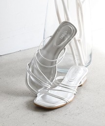 変形スクエアヒールナローストラップサンダル