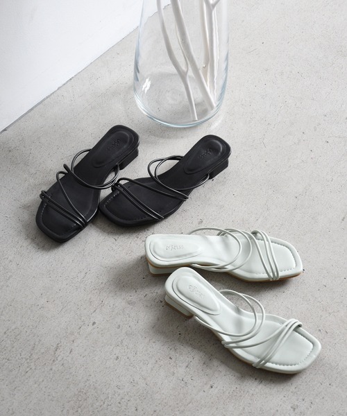 sango（sango）の「変形スクエアヒールナローストラップサンダル（サンダル・レディース・アイボリー/ブルー/シルバー/ブラック・LL/3L/SS/S/M/L）」の5枚目の写真