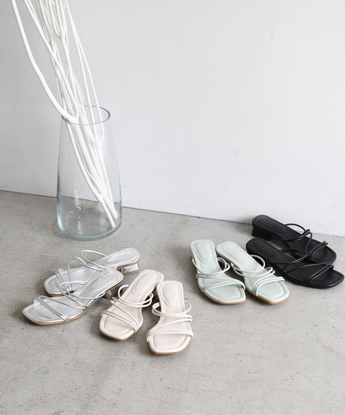 sango（sango）の「変形スクエアヒールナローストラップサンダル（サンダル・レディース・アイボリー/ブルー/シルバー/ブラック・LL/3L/SS/S/M/L）」の8枚目の写真