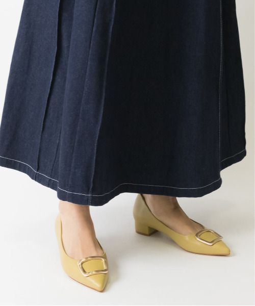 RANDA(ランダ)の「ストレスフリー/ゴールドパーツローヒールパンプス(パンプス・レディース・アイボリー/イエロー/ベージュ/ブラック・24/25/22/25.5/22.5/23/23.5/24.5)」の12枚目の写真