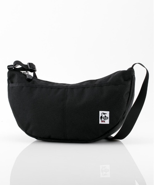 CHUMS(チャムス)の「【CHUMS】Recycle Small Banana Shoulder(ショルダーバッグ・メンズ・その他/サックスブルー/サンドベージュ/ブラック/ベージュ系その他/カーキ/ブラック×ホワイト・FREE)」の1枚目の写真
