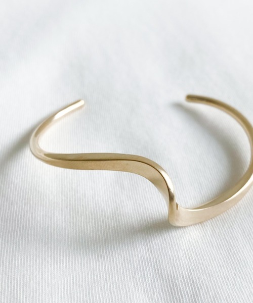 Auntie Rosa Holiday(アンティローザホリデー)の「ニュアンスバングル(バングル/リストバンド・レディース・シルバー/ゴールド・FREE)」の3枚目の写真