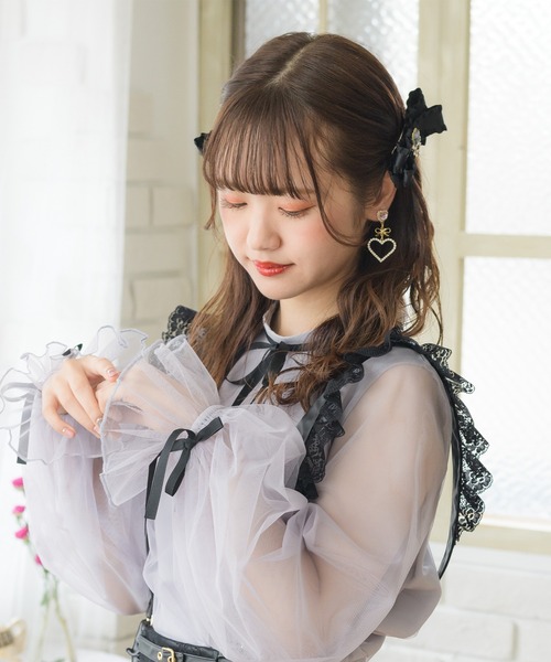 ROJITA(ロジータ)の「ビジュハートリボンイヤリング(イヤリング・レディース・ピンク・FREE)」の6枚目の写真