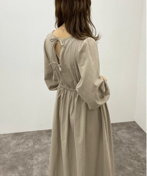 apres jour mignon(アプレジュールミニョン)の「バックリボンワンピース 【ZOZOTOWN限定アイテム】(ワンピース・レディース・ベージュ/アイボリー/ブラック・フリー/X-LARGE)」の21枚目の写真