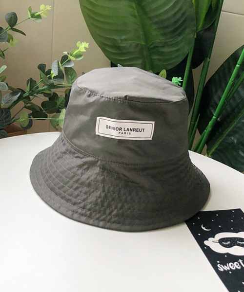 me+em select（ミームセレクト）の「シンプルタグカラーバケットハット【数量限定販売】（ハット・レディース・ピンク/パープル/ブラック/イエロー/グレー/ベージュ/ブルー/キャメル・FREE）」の3枚目の写真
