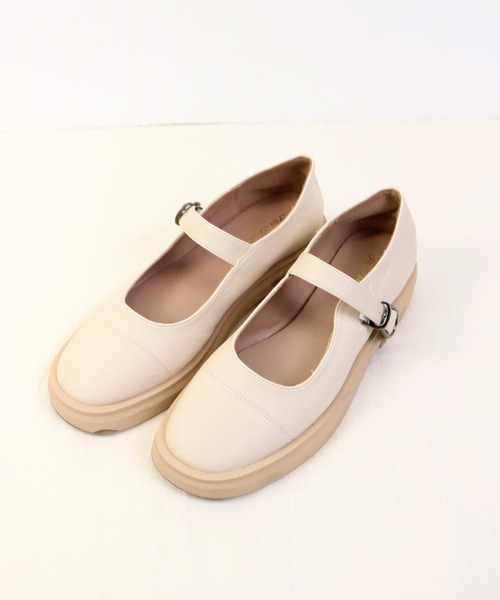 paravion(パラビオン)の「K/ワンストラップシューズ(その他シューズ・レディース・アイボリー/ブラック・37/38)」の9枚目の写真