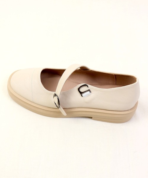 paravion(パラビオン)の「K/ワンストラップシューズ(その他シューズ・レディース・アイボリー/ブラック・37/38)」の10枚目の写真