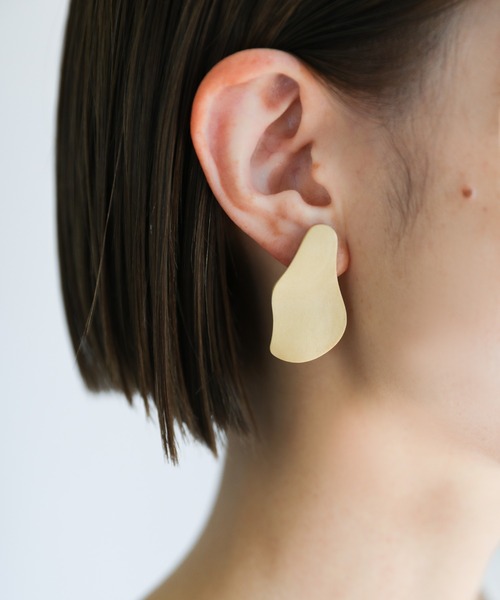 select MOCA（セレクトモカ）の「ドロップウッドピアス（ピアス（両耳用）・レディース・ダークブラウン/ブラウン/アイボリー・FREE）」の2枚目の写真