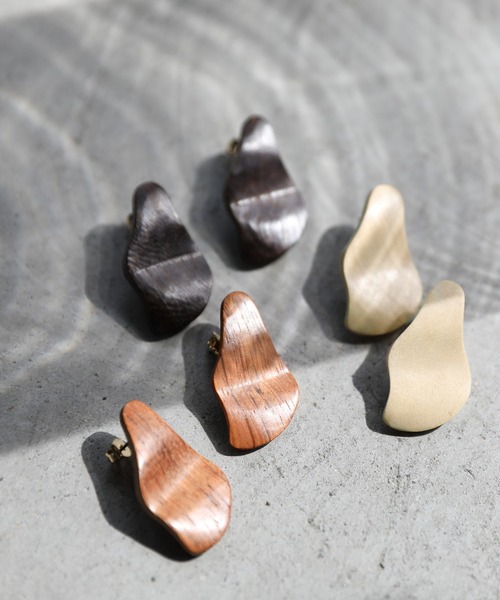 select MOCA（セレクトモカ）の「ドロップウッドピアス（ピアス（両耳用）・レディース・ダークブラウン/ブラウン/アイボリー・FREE）」の10枚目の写真