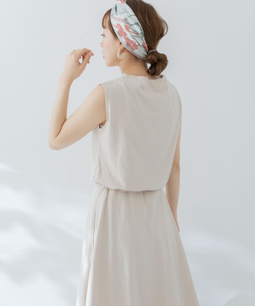 URBAN RESEARCH Sonny Label(アーバンリサーチサニーレーベル)の「【WEB限定】ボトルネックノースリーブワンピース(ワンピース・レディース・ブラック/ピンク/ベージュ・FREE)」の9枚目の写真