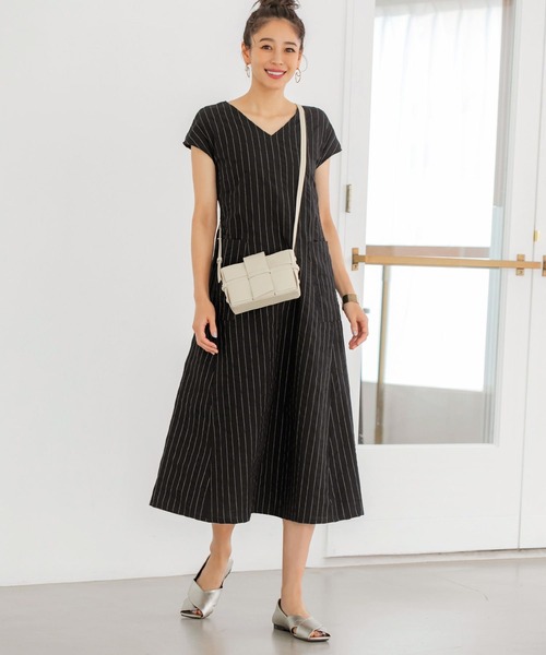 STYLE DELI(スタイルデリ)の「サッカーストライプAラインワンピース(ワンピース・レディース・ブラック/サックスブルー・01/02)」の2枚目の写真