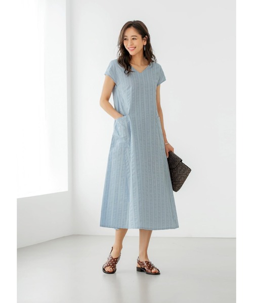 STYLE DELI(スタイルデリ)の「サッカーストライプAラインワンピース(ワンピース・レディース・ブラック/サックスブルー・01/02)」の18枚目の写真